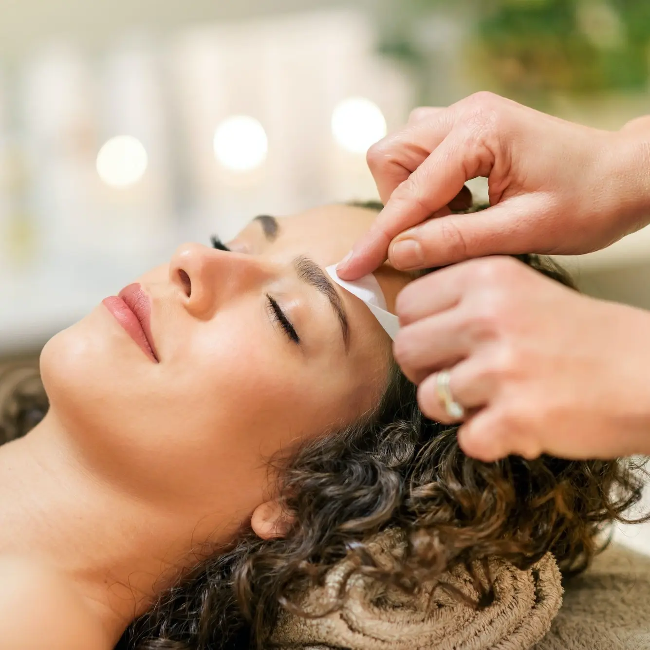 Threading / Waxing